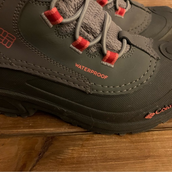 Winter Boots - Picture 2 of 3